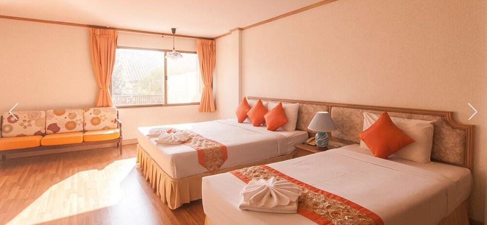 Takiab Beach Resort HHQ Exterior foto