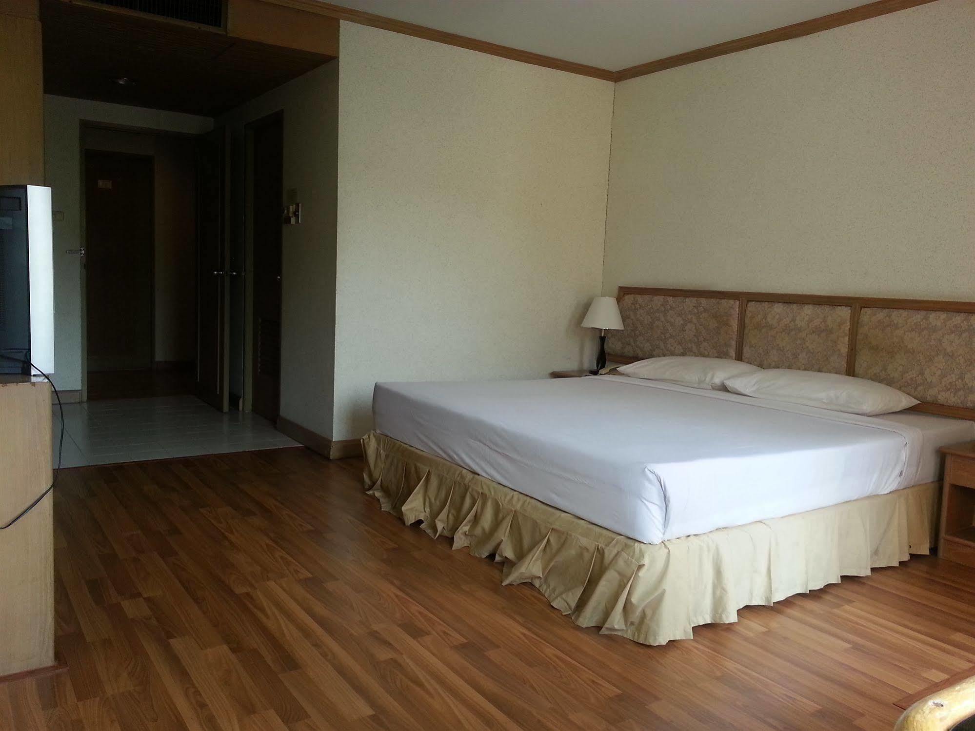 Takiab Beach Resort HHQ Exterior foto